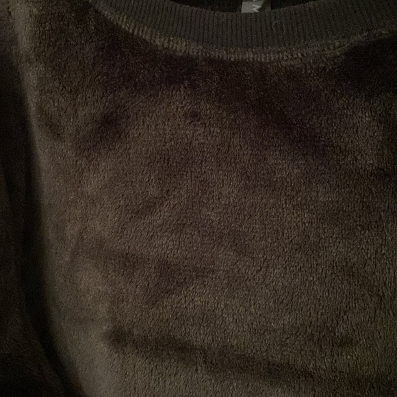 XL fuzzy soft sweater - Picture 2 of 2